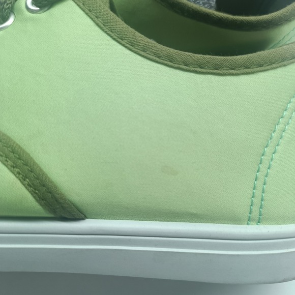 Lucasfilm Star Wars Women's Size 7 The Mandalorian Grogu Baby Yoda Lace Up Shoes - Picture 6 of 8